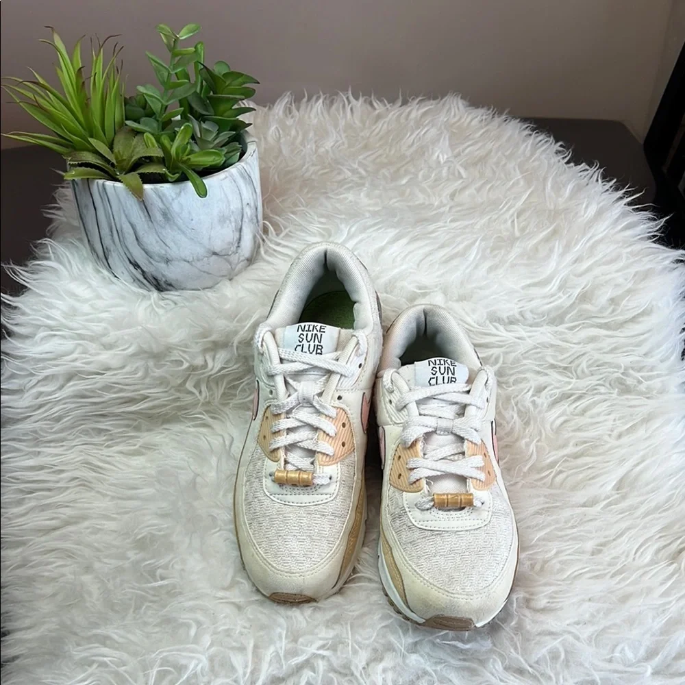 Nike Women’s Air Max 90 SE 'Sun Club - Sail Arctic Orange' Sneakers Size 8 US - Picture 5 of 17